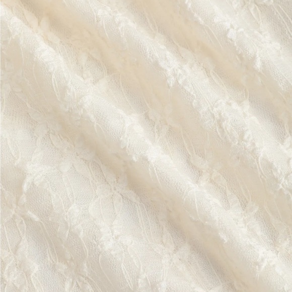 Tie-Back Top - Picture 3 of 4